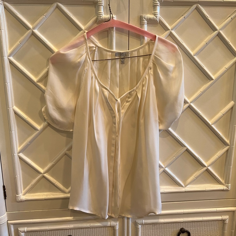 Joie cream silk short sleeve blouse with tie front. Beautiful condition.